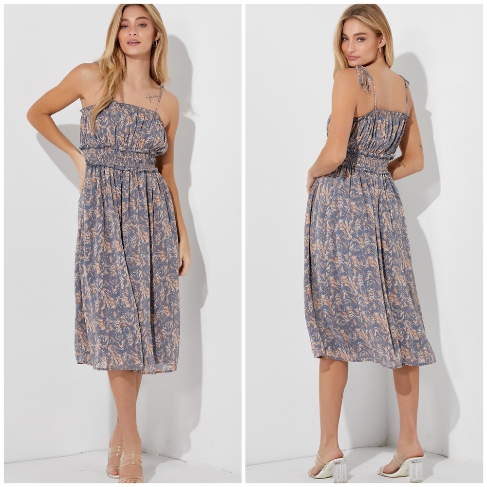 BaeVely By Polagram Gorgeous Midi Dress - Picture 3 of 11